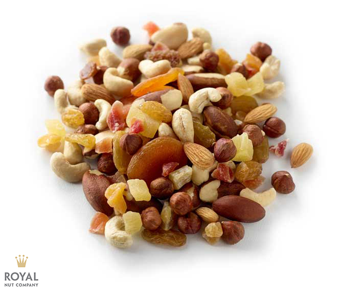 Raw fruit & nut mix