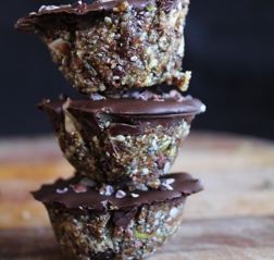 super-food-energy-bars-with-cacao