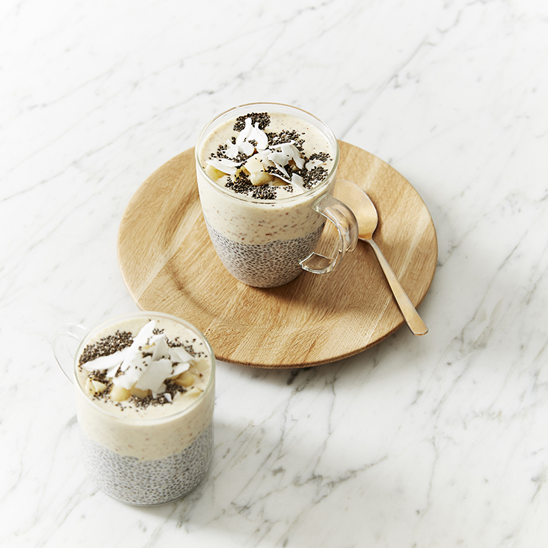 frozen-banana-and-macadamia-smoothie-bowl-with-coconut-chia-pudding